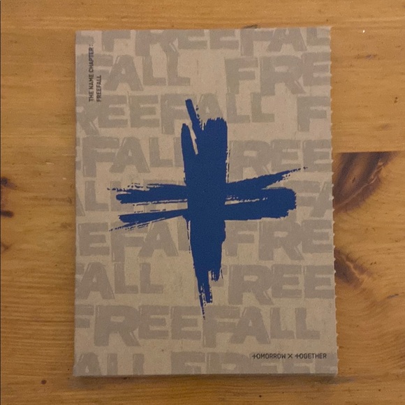 Tomorrow X Together Freefall Album - Picture 1 of 3